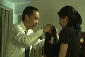 丈夫无理取闹不信任妻子，一件衣服让他彻底破防