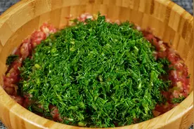 调茴香饺子馅，切记不要加一堆的调味料，教你正确做法，津津有味