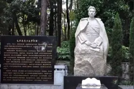 毛岸英牺牲后，刘思齐实现了他的心愿，与母亲杨开慧团聚视频封面