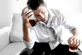 对于醉酒的患者，有哪些有效的方法？医生教你这6招！视频封面