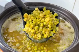 绿豆汤不要直接下锅煮，大厨教你一招，又绿又绵，10分钟煮开花视频封面