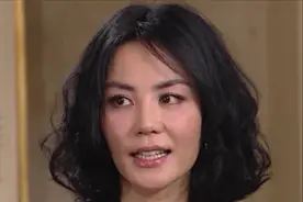离开歌唱的舞台会遗憾吗？王菲：很怀念唱歌时光|杨澜访谈录2011视频封面