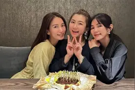 SHE合体为任家萱庆生，Selina自称40一枝花，姐妹旅行感情依旧视频封面