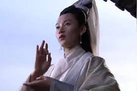 难怪慈航道人对孔宣说800年后再聚，早有二心！你看她是何身份？