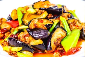 厨师长分享肉末茄子的正确做法，这样炒少油入味，超下饭的一道菜