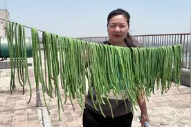 冬天卖60元1斤的干豆角教您在家做，炖肉火锅包子，放1年也不会坏视频封面