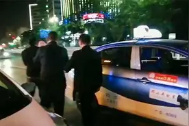 警情通报:广安一出租车司机与乘客发生肢体冲突