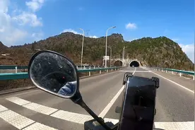 骑着雅马哈天剑150走贵州高速,乡村道路，贵州山路真适合摩旅。