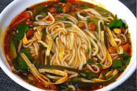 麻辣米线秘制配方来了，方法告诉你，麻辣过瘾，越吃越香真解馋