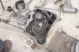 踏板摩托车，机油泵和超越离合器工作原理你知道吗？伍哥告诉你视频封面