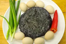 紫菜炒鸡蛋，鲜上加鲜的口感，预料之外又在情理之中