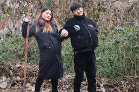 喜剧：村花怀孕不能干活，没想村花让老公假扮怀孕体验生活，真逗视频封面