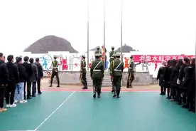 六盘水航宇高级中学第十三周升旗仪式，庄严！视频封面