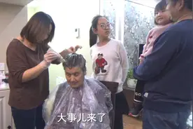 168买3盒染发剂，燕子和婆婆动手自己染，婆婆瞬间年轻10岁视频封面