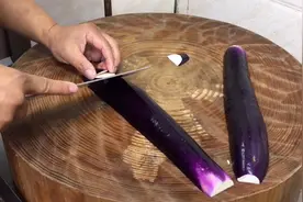 大厨教你饭店畅销菜，铁板烧汁酿茄子，外酥里嫩好味道