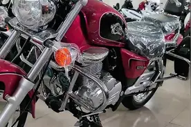 铃木新款小太子，排量150，颜值颇高，质量稳定油耗低，摩旅神器视频封面