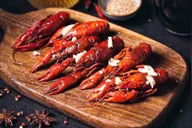 一年吃掉1500亿！被日本人带来的小龙虾为什么这么火