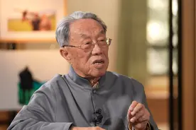 谈中华文化是“老虎吞天，无从下口”？王蒙一句话让人豁然开朗视频封面
