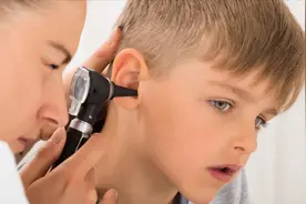 油性耳屎感觉脏脏的，怎么改善呢？不妨了解一下视频封面