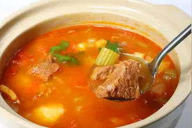 西红柿土豆炖牛肉最好吃做法  汤浓肉酥烂 味鲜开胃 大雪后要多吃
