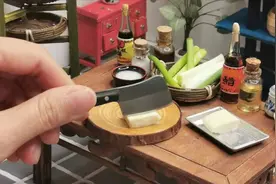 只需3毛钱，制作美食作家王刚葱烧豆腐，连汤汁也不剩[迷你厨房]