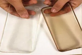 不管手机壳多脏多黄，用这种水泡一泡，旧壳立马变新壳，方法真棒视频封面