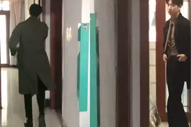 妈妈拍下大儿子每次外出标准，妈妈：穿着得体是一种生活态度视频封面