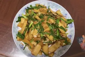 闽南家常炒白果的做法，炒前多加这一步，不粘锅还入味，好吃下饭视频封面