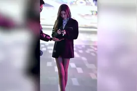 小姐姐我看你好像我前女友，我们能加个好友吗