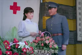 炮神：战士套路太深，送女朋友这么好看的玫瑰，这谁挡得住！视频封面