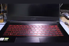 笔记本屏幕如果不满意，其实可以自己动手更换，很简单，一看就会