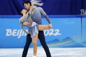 自由滑见！彭城金杨花滑表演丝滑如月光 成功晋级下一轮视频封面