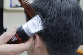 男发两侧太炸怎么剪？这款发型很帅很精神，还有成功范