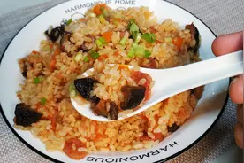 蒸米饭时，试试这样做，一个电饭锅，饭菜全有，2碗吃不够