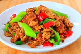 东北地道美食，大酱炒鸡蛋做法，我家一年四季经常吃，真下饭视频封面