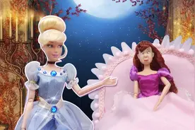 灰姑娘穿上选美比赛的蓝色连衣裙，简直美如仙女视频封面