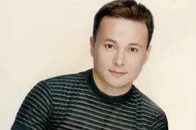 毛戈平感叹时间，经过30年的变化，从无到有成为了成为了化妆师视频封面