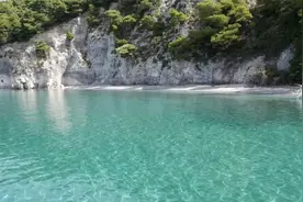 希腊天堂海滩，享受海上度假，好不惬意视频封面