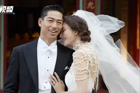 林志玲官宣生子！48岁高龄产子晒出与小婴儿握手照片视频封面