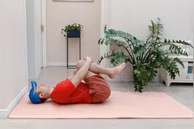 滚龙脊，通督脉，每天坚持2个动作，腰背舒服了，便秘也缓解了