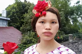 搞点儿乐：女朋友有什么用处？看美女犀利回答，太搞笑了