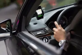 滴滴司机撞死乘客，司机身份曝光：驾龄19年，以前无安全相关投诉视频封面