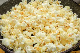 想吃爆米花不用买了，做法太简单了，2分钟爆一锅，粒粒开花香甜