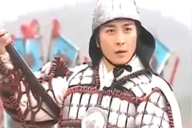 经典传奇：三箭定天山，声名显赫的薛仁贵，为何不能图画凌烟阁？视频封面