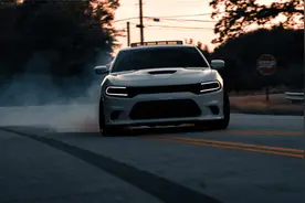 B U R N | SRT 地狱猫视频封面