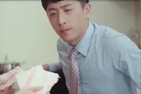 白客爆笑用卫生巾包扎伤口，这一段看一次笑一次