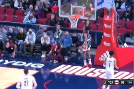 NBA精彩时刻：杰伦-格林抢断反击暴扣，安芬尼-西蒙斯三分回击！视频封面