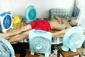 夏天宿舍太热怎么办？学生脑洞大开，各种奇葩避暑方法，笑坏我了