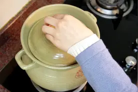 春天湿气大最爱客家这锅汤，下料很简单，气味芳香，3大碗不够喝