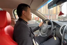 时隔两年今天大根拿驾照可以开车啦，女司机坐上副驾驶，感觉真爽视频封面